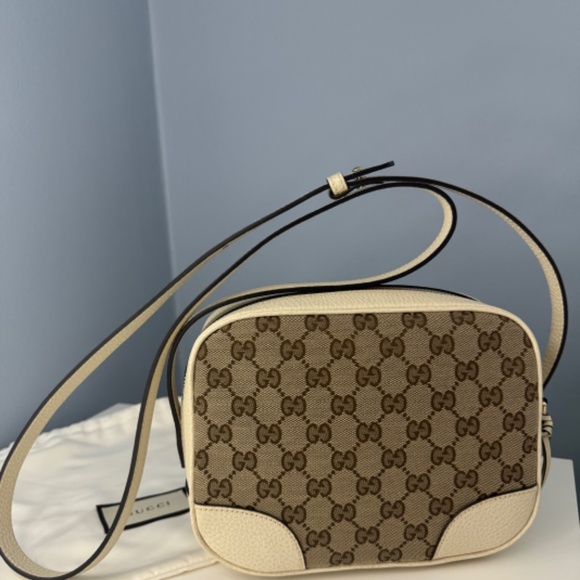 NEW GUCCI GG Canvas Bree Crossbody Bag with Leather trim - Picture 2 of 8